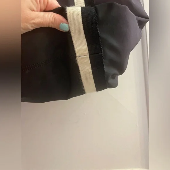 Kate Spade Large Tote - Picture 4 of 8